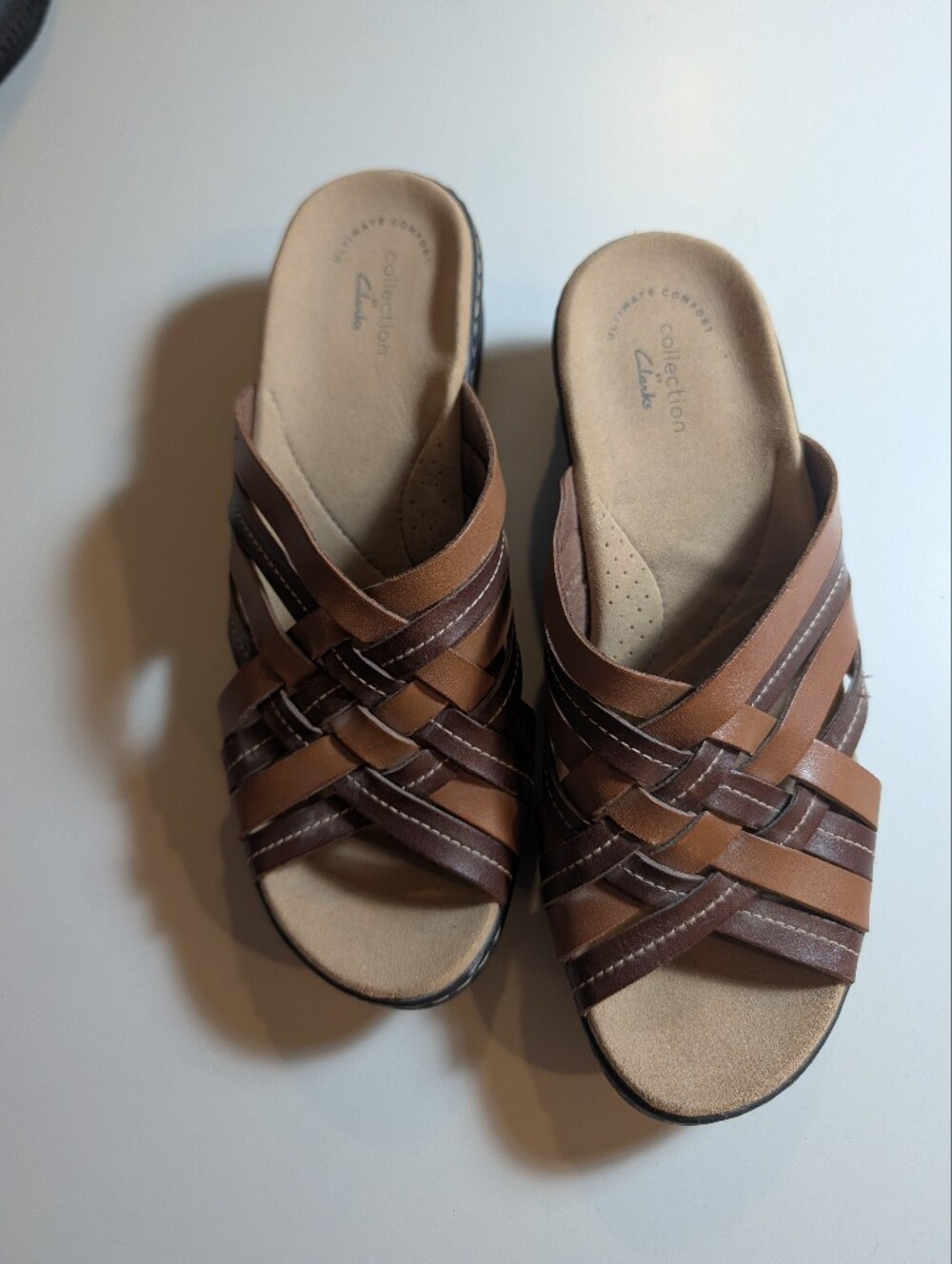 Clarks Woman's Size 9 Lexi Salina Two Tone Brown Woven Leather Slide Sandals